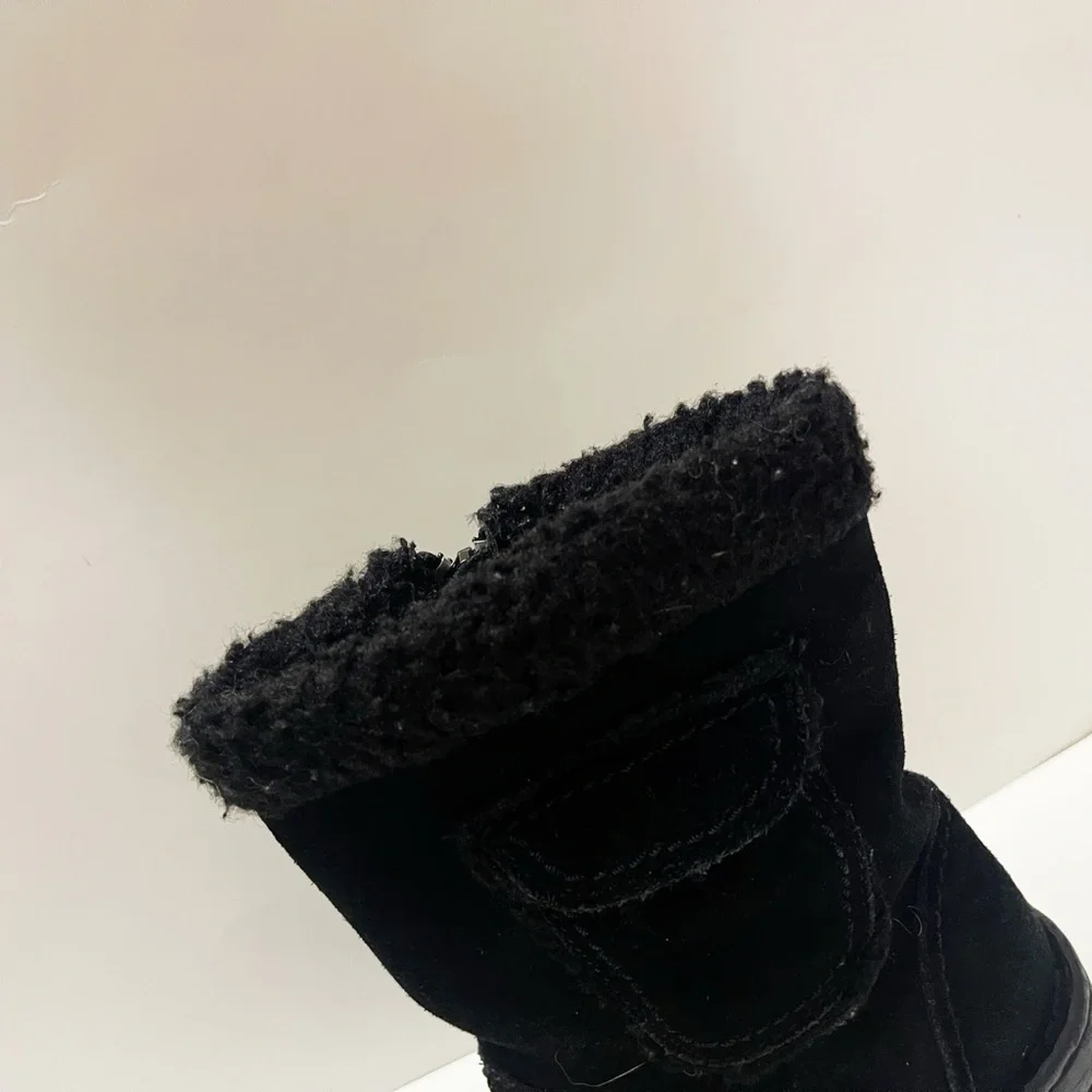 Vintage Y2K American Eagle Outfitters Black Suede Boots Winter Ski Casual
